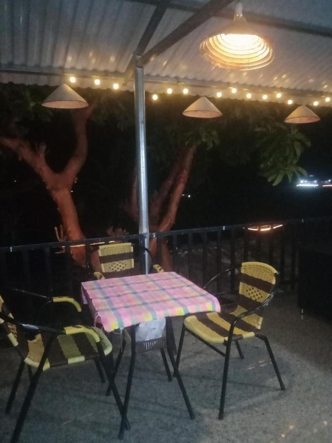Du Gia Van Chung Homestay Làng Cac Extérieur photo